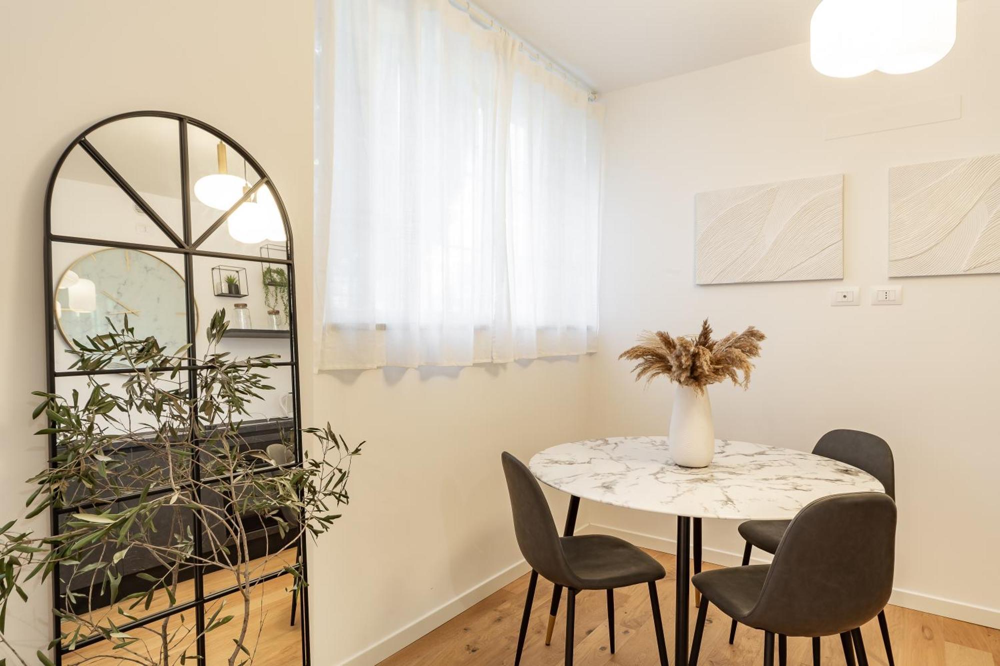 45Royal Stylish House Milan City Center Екстер'єр фото